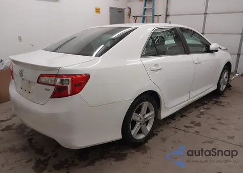 2013 Toyota Camry Se z USA, uszkodzony, nr VIN 4T1BF1FK7DU299518